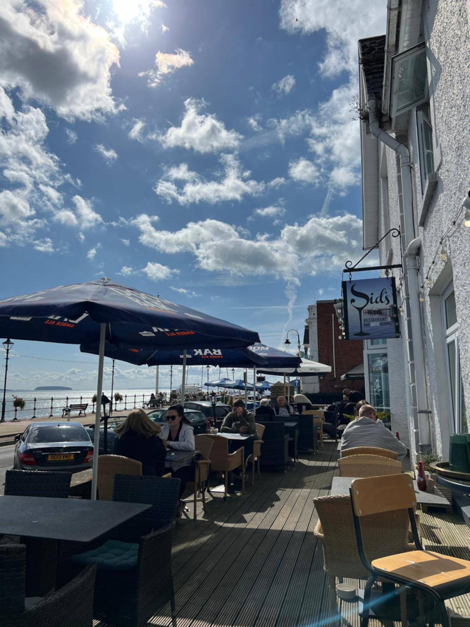 Sids Restaurant And Bar With Rooms Кардиф Екстериор снимка